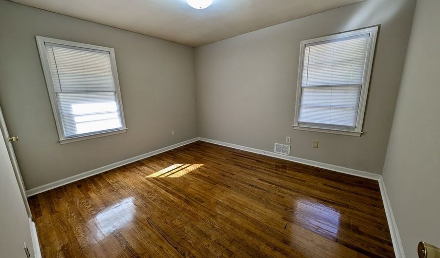 170 Forest Rd, Athens, GA 30605 - 3 Beds, 2 Bath