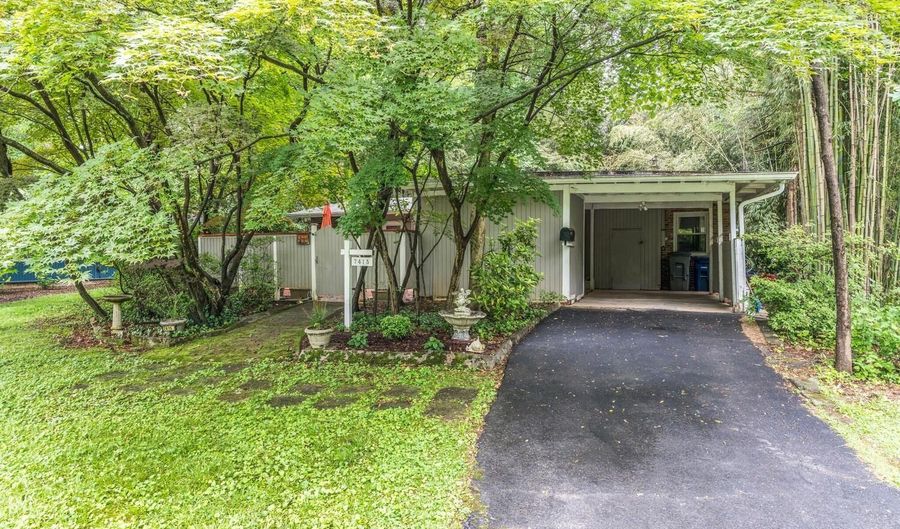 7415 ANNANWOOD Ct, Annandale, VA 22003 - 3 Beds, 2 Bath
