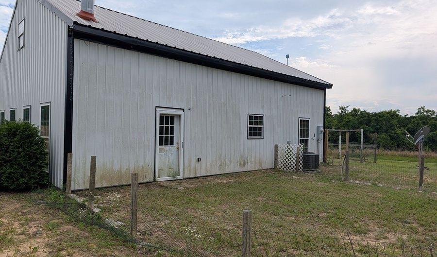 325 Day Rd, Ashford, AL 36312 - 3 Beds, 2 Bath