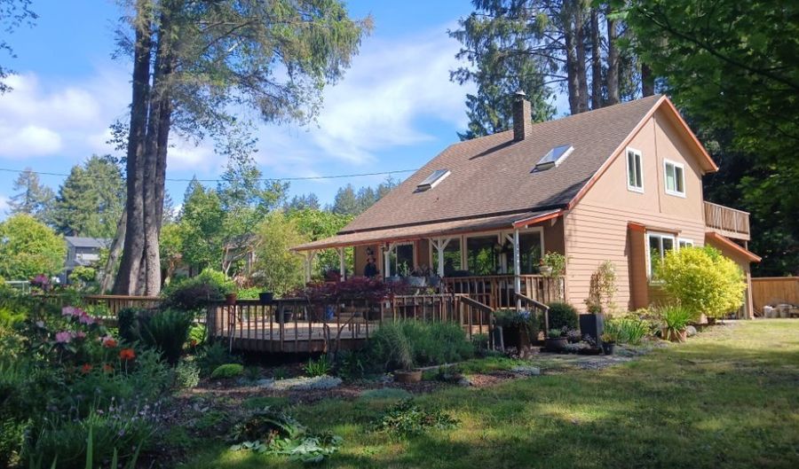9655 8TH St, Bay City, OR 97107 - 3 Beds, 2 Bath