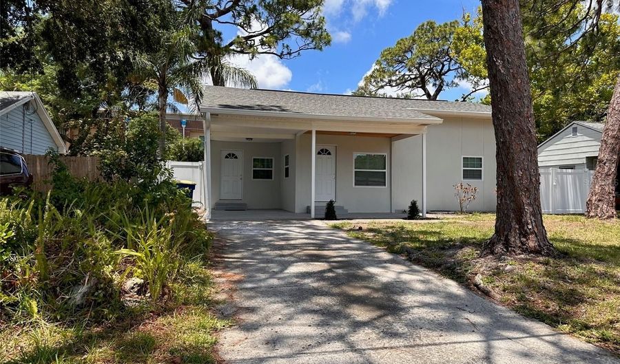 216 DAVID Ave, Clearwater, FL 33759 - 2 Beds, 1 Bath
