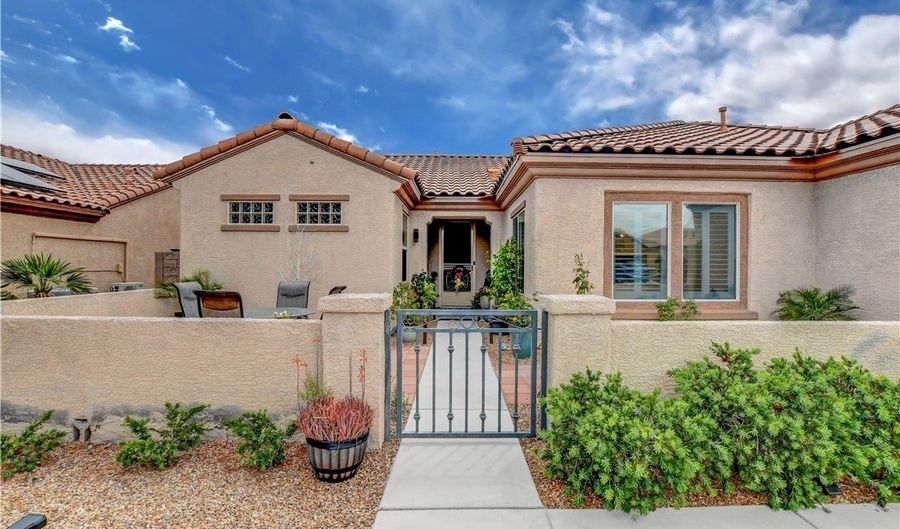 2092 Wildwood Lake St, Henderson, NV 89052 - 3 Beds, 2 Bath