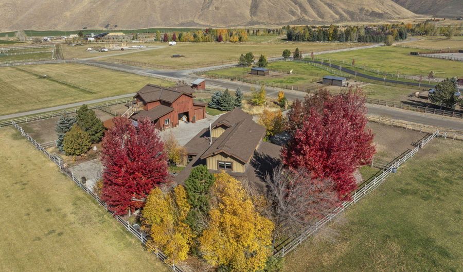 113 Equus Loop, Bellevue, ID 83313 - 4 Beds, 3 Bath