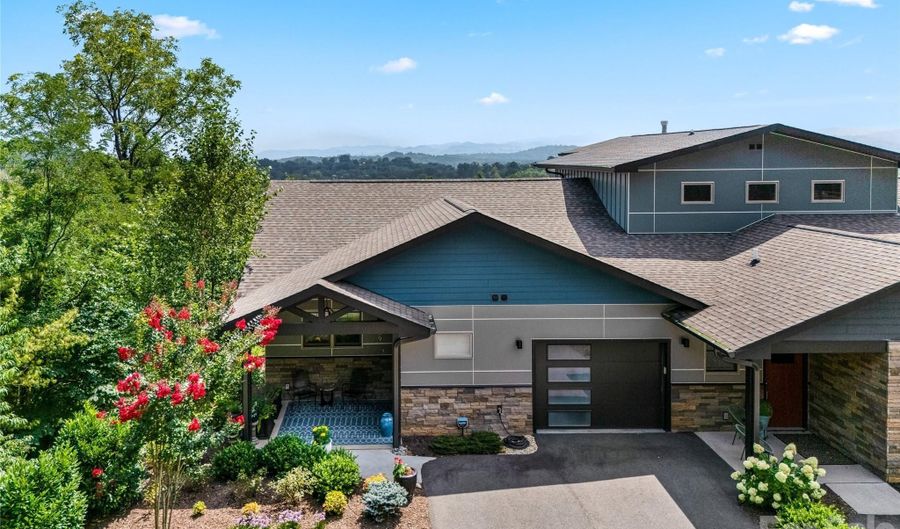 409 Kessler Pl, Asheville, NC 28804 - 3 Beds, 3 Bath