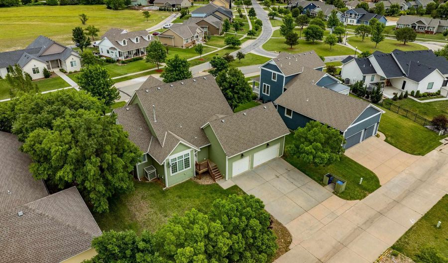 5155 N Saint James St, Bel Aire, KS 67226 - 4 Beds, 3 Bath
