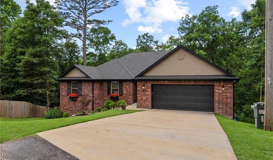 5 Inskid Ln, Bella Vista, AR 72714 - 3 Beds, 2 Bath