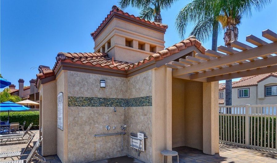 17 Via Athena, Aliso Viejo, CA 92656 - 2 Beds, 3 Bath