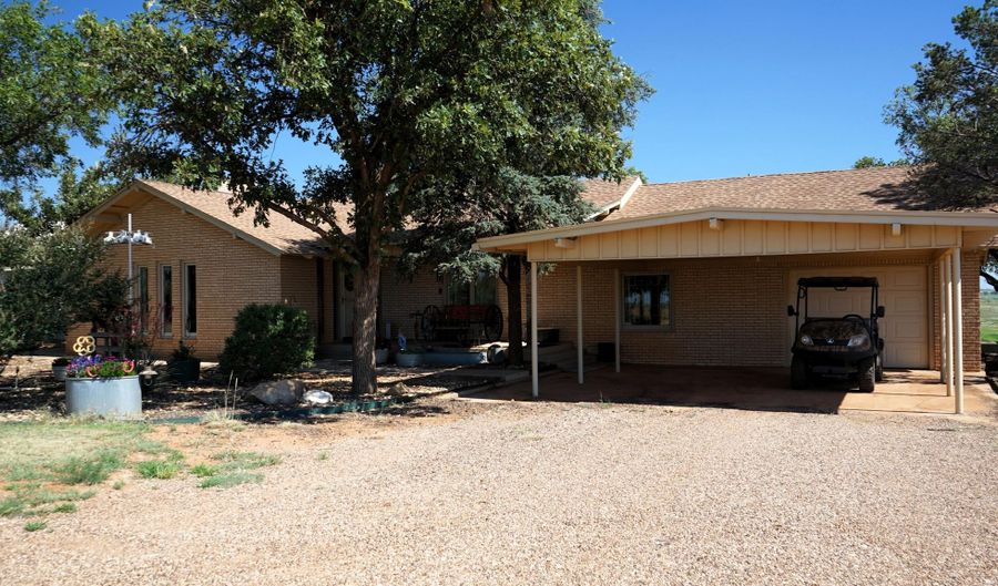 1773 Co Rd 222, Amherst, TX 79312 - 2 Beds, 2 Bath