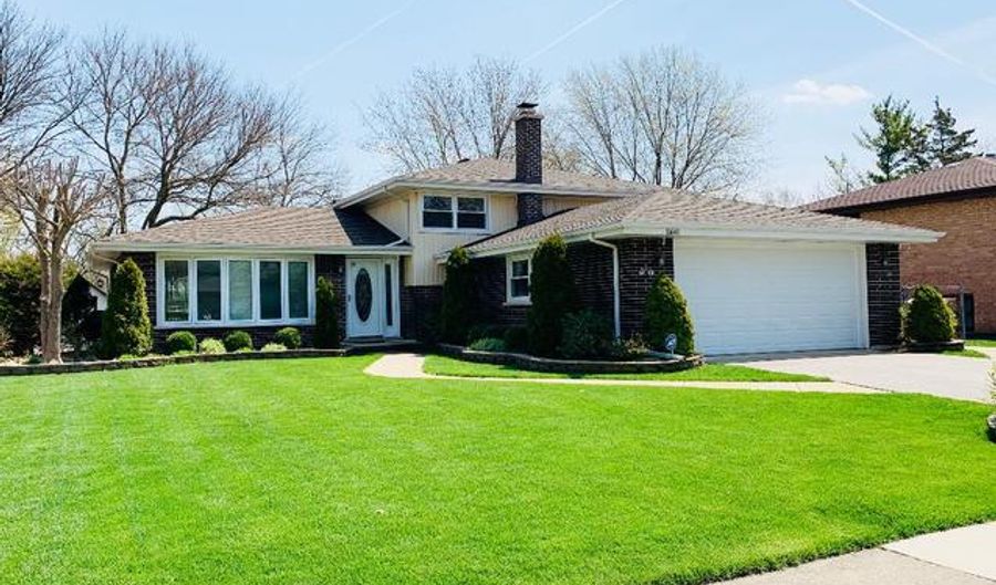 10643 S Lori Ln, Palos Hills, IL 60465 - 3 Beds, 2 Bath