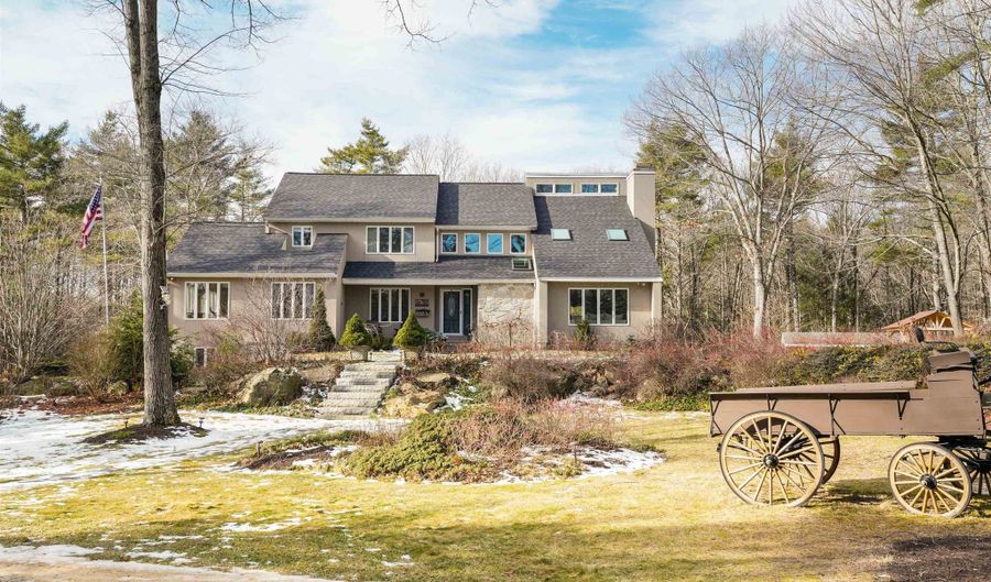 417 Candia Rd, Chester, NH 03036 - 3 Beds, 3 Bath