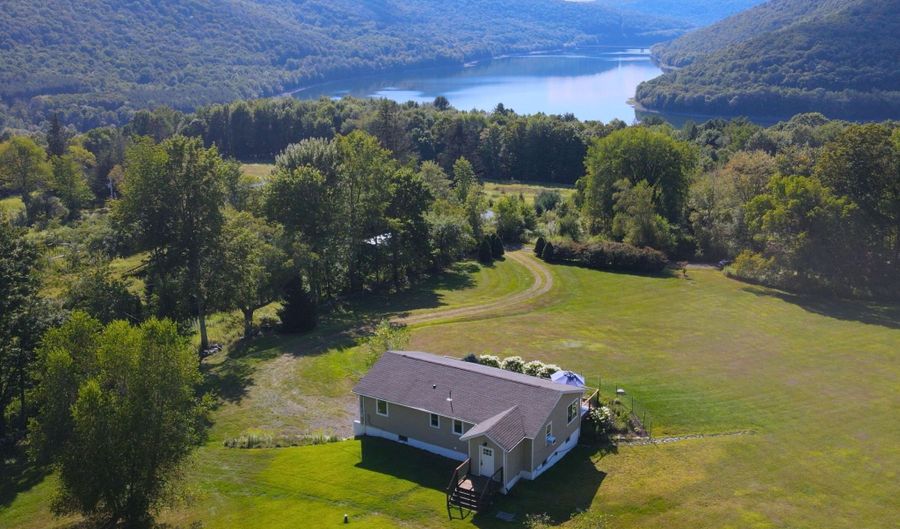 138 Clarke Ln, Andes, NY 13731 - 2 Beds, 1 Bath