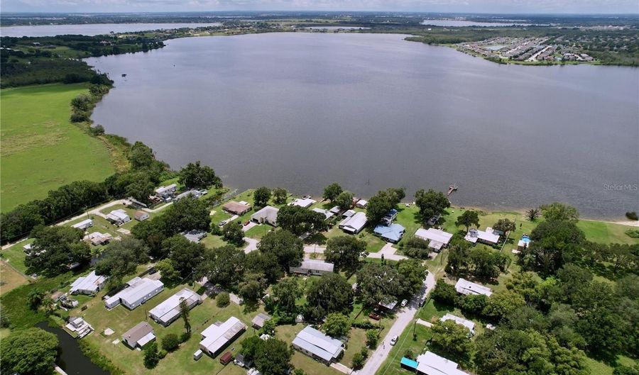 1726 FLINT Dr, Auburndale, FL 33823 - 2 Beds, 2 Bath