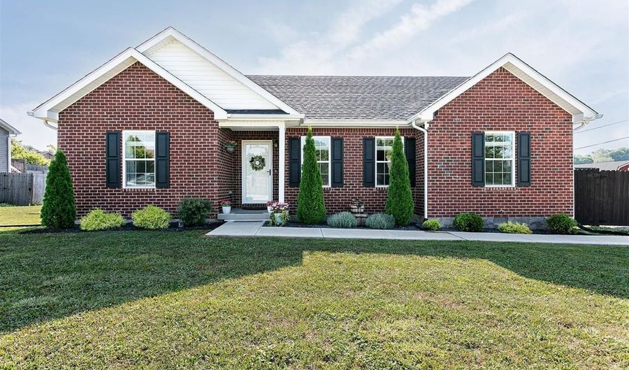 124 Kentucky Ave, Bardstown, KY 40004 - 3 Beds, 2 Bath