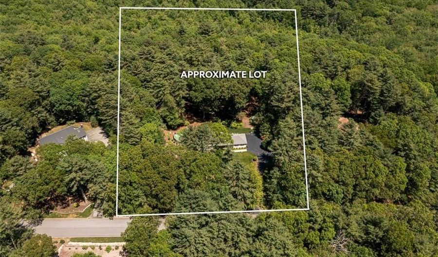 1420 Diplomat Dr, East Greenwich, RI 02818 - 4 Beds, 3 Bath