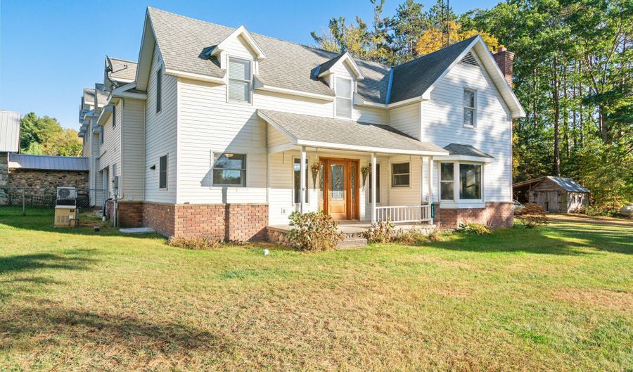 6639 Reams Rd, Alanson, MI 49706 - 3 Beds, 3 Bath