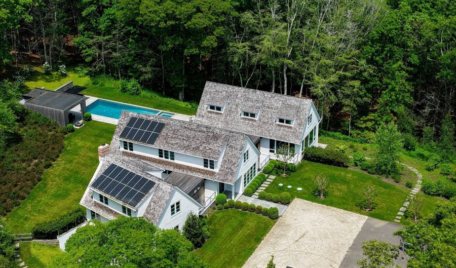 7 Ashwood Ct, Amagansett, NY 11930 - 8 Beds, 10 Bath