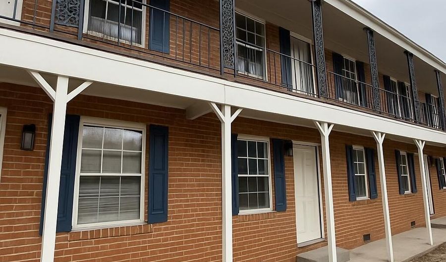 212 N Church St, Brookhaven, MS 39601 - 2 Beds, 1 Bath