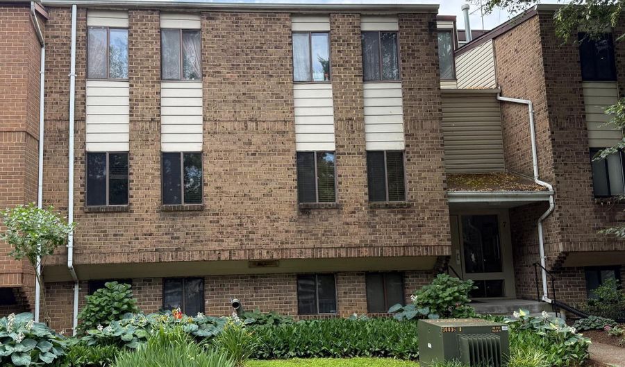 7 WINDBLOWN Ct 202, Baltimore, MD 21209 - 2 Beds, 2 Bath