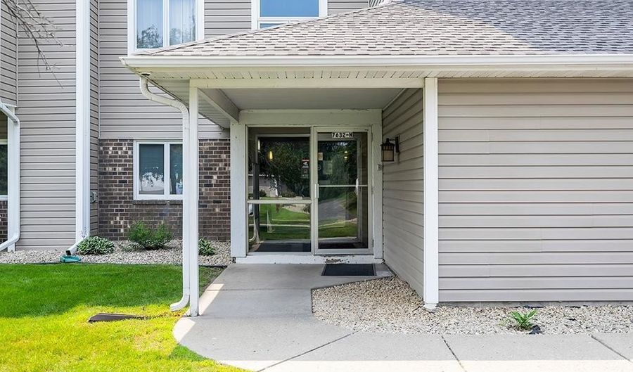7632 157th St W 308, Apple Valley, MN 55124 - 2 Beds, 1 Bath