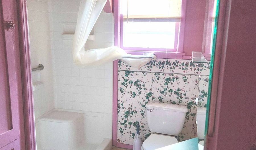 803 2nd St, Alva, OK 73717 - 2 Beds, 1 Bath
