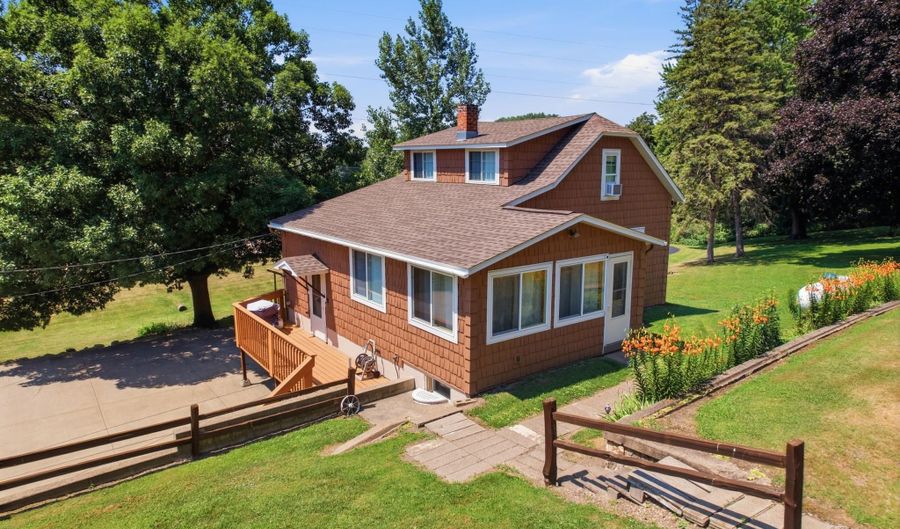 S2232 State Road 35, Alma, WI 54610 - 3 Beds, 1 Bath
