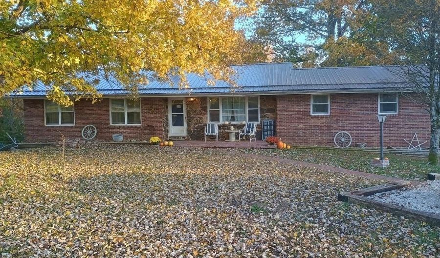 1357 S Hasler Rd, Bloomfield, IN 47424 - 4 Beds, 2 Bath
