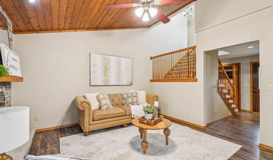 2539 W SUNNYVIEW Cir, Appleton, WI 54914 - 3 Beds, 4 Bath