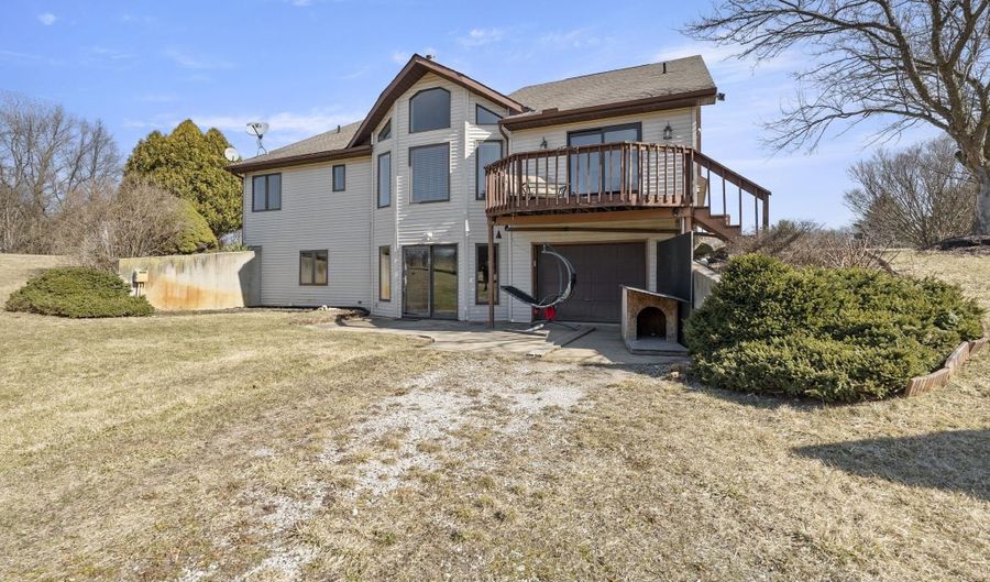 4537 W Black Oak Cir, Angola, IN 46703 - 5 Beds, 3 Bath