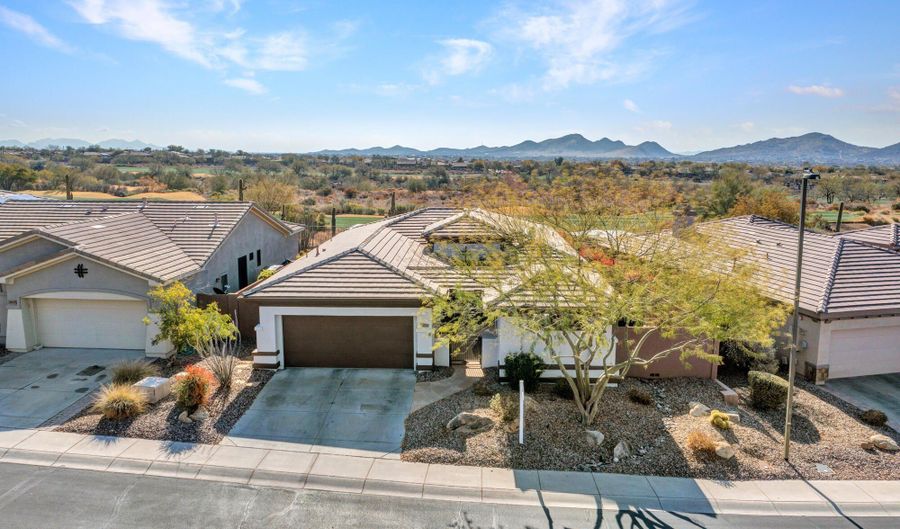 41933 N CROOKED STICK Rd, Anthem, AZ 85086 - 3 Beds, 3 Bath