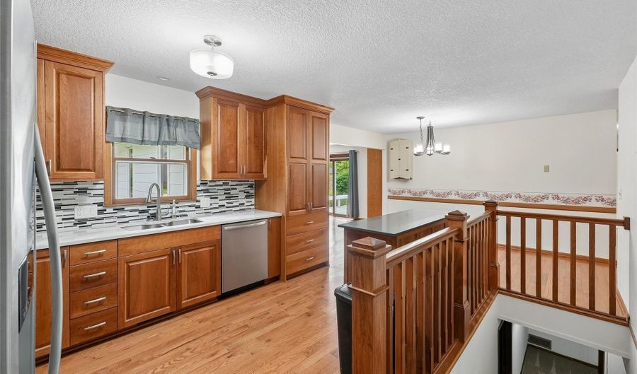 2818 Eisenhower Ave, Ames, IA 50010 - 3 Beds, 3 Bath