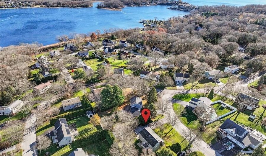 3 Betsy Dr, Bristol, RI 02809 - 3 Beds, 3 Bath