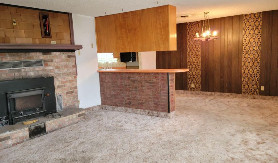612 F St, Hawthorne, NV 89415 - 3 Beds, 2 Bath