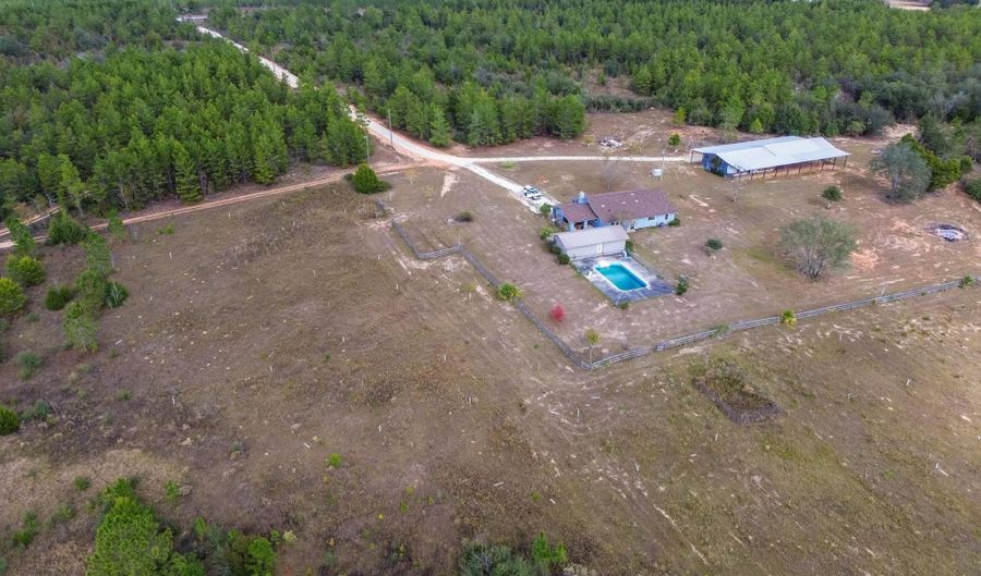 22875 NW Parker Ln, Altha, FL 32421 - 4 Beds, 3 Bath