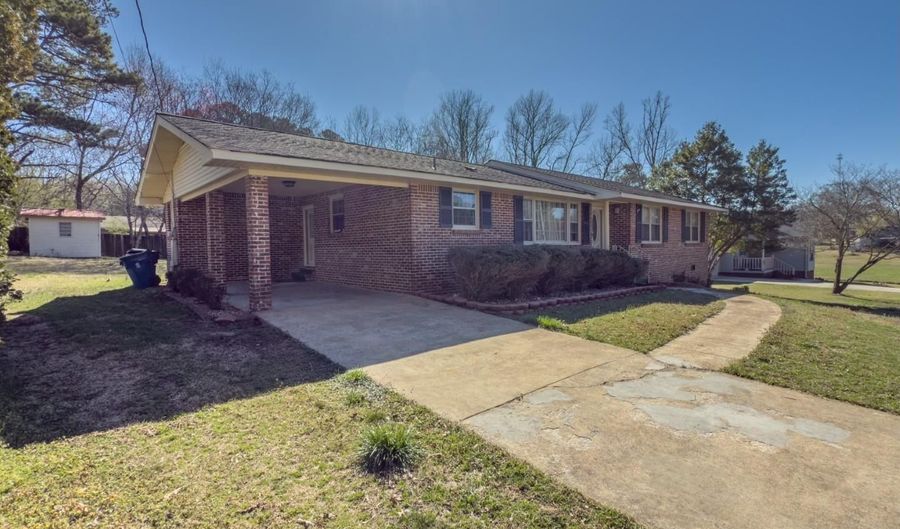 114 11th Pl SW, Arab, AL 35016 - 3 Beds, 2 Bath