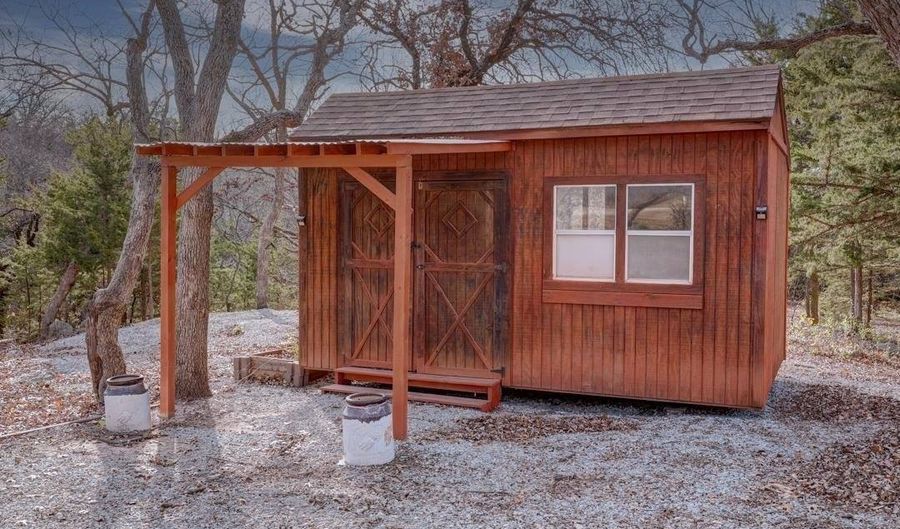 30117 Shady Oak Dr, Arkansas City, KS 67005 - 3 Beds, 2 Bath