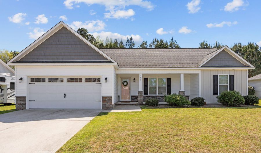 352 Tamarack Dr, Ayden, NC 28513 - 3 Beds, 2 Bath