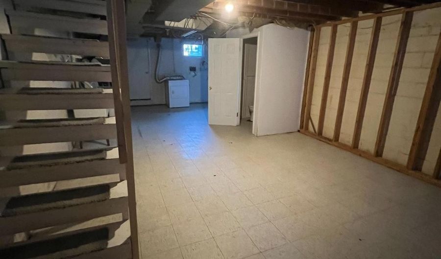 7404 KIRTLEY Rd, Baltimore, MD 21224 - 2 Beds, 2 Bath