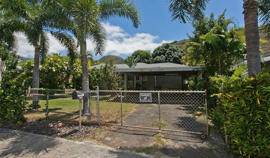 485 Kiholo St, Honolulu, HI 96821 - 3 Beds, 2 Bath