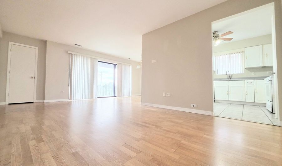 4818 W 122nd St 3W, Alsip, IL 60803 - 2 Beds, 2 Bath