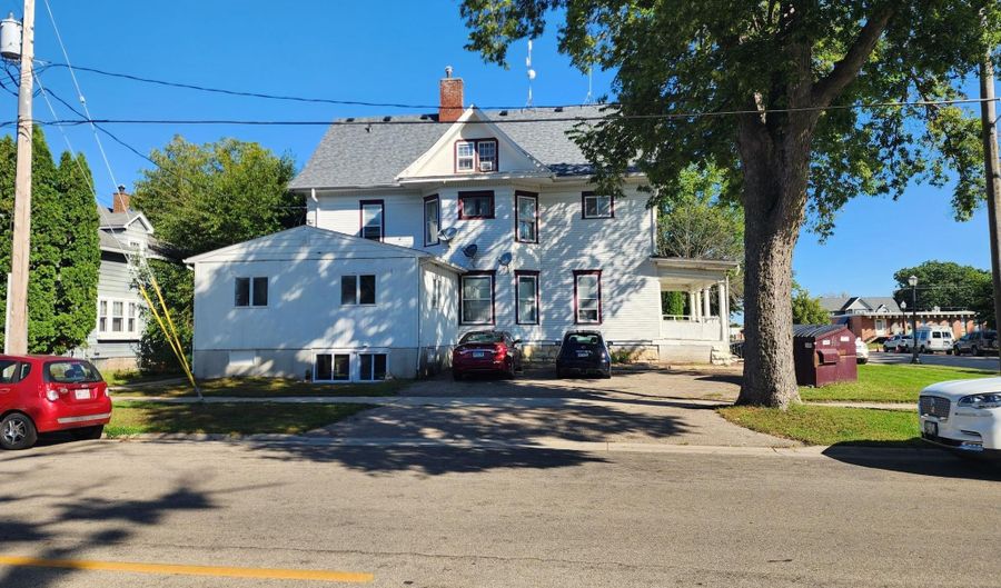 310 S Main St, Austin, MN 55912 - 12 Beds, 9 Bath
