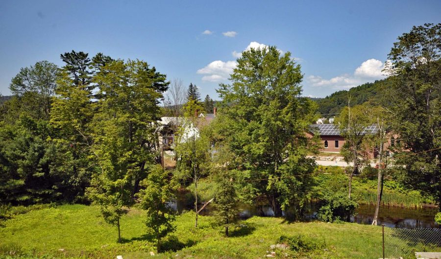 40 B Beech St B, Bristol, NH 03222 - 3 Beds, 3 Bath