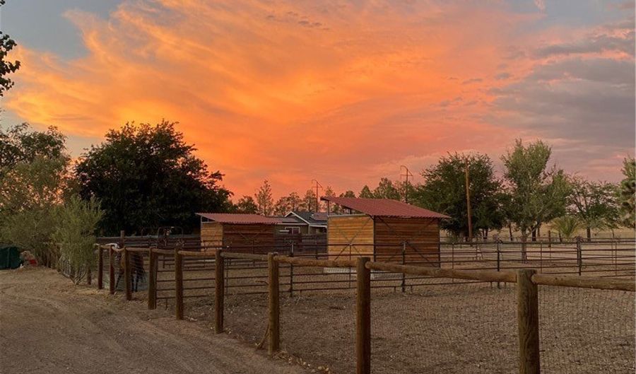 11524 Deep Creek Rd, Apple Valley, CA 92308 - 3 Beds, 1 Bath