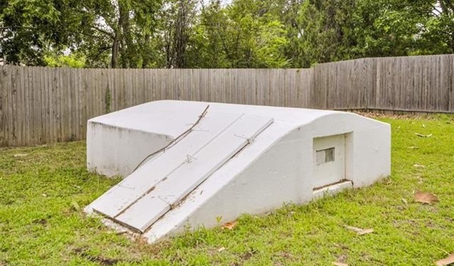 1613 Melmart Dr, Bartlesville, OK 74006 - 3 Beds, 2 Bath