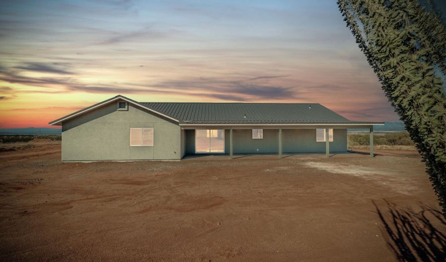 1550 S Canyon Overlook Trl, Benson, AZ 85602 - 4 Beds, 3 Bath