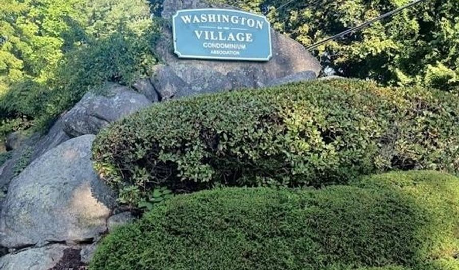 45 Niblick Cir 45, Coventry, RI 02816 - 2 Beds, 2 Bath