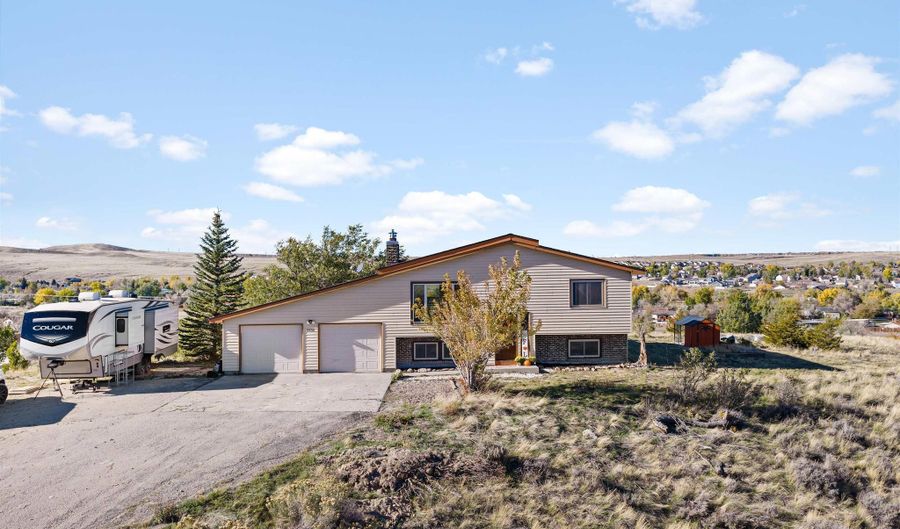 4450 Smokerise, Casper, WY 82604 - 4 Beds, 3 Bath