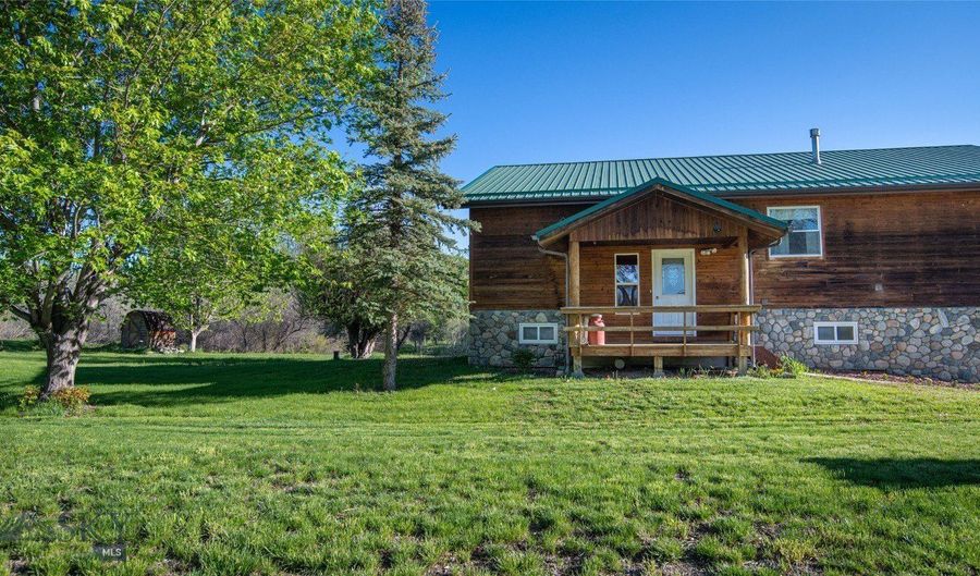 14 Fairgrounds Rd, Big Timber, MT 59011 - 4 Beds, 4 Bath