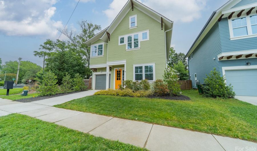2062 Summey Ave, Charlotte, NC 28205 - 3 Beds, 3 Bath