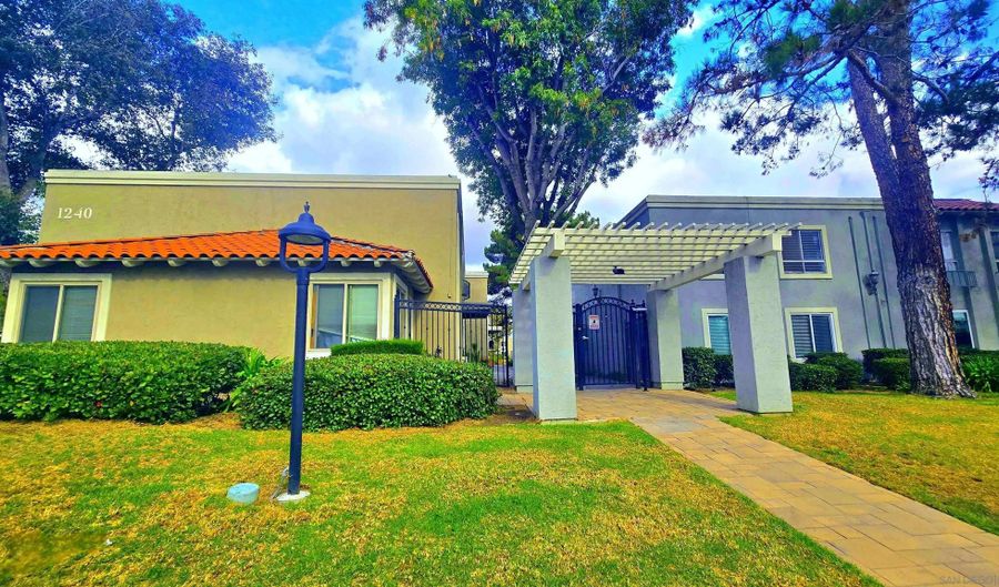 1240 N Broadway 5, Escondido, CA 92026 - 2 Beds, 2 Bath