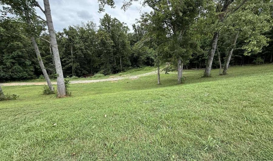 263 W Taxiway Dr, Albany, KY 42602 - 3 Beds, 3 Bath